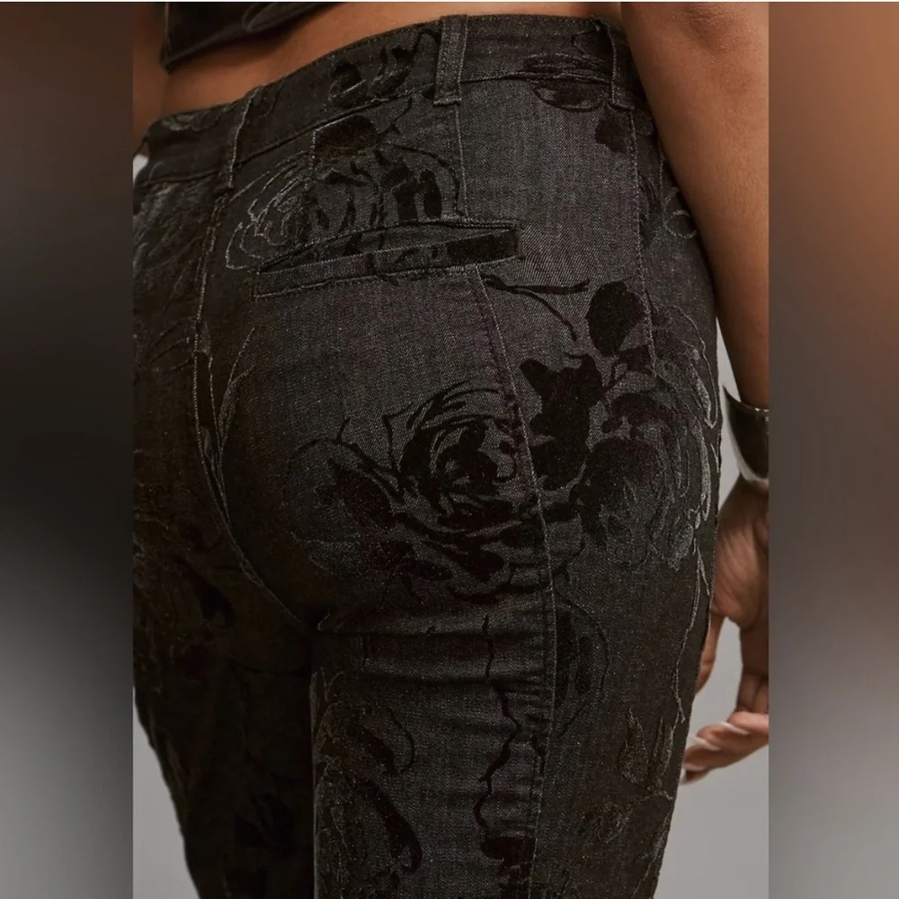 Anthropologie PILCRO Fluted High-Rise Flare Jeans Floral Black Handel Wash‎ 26